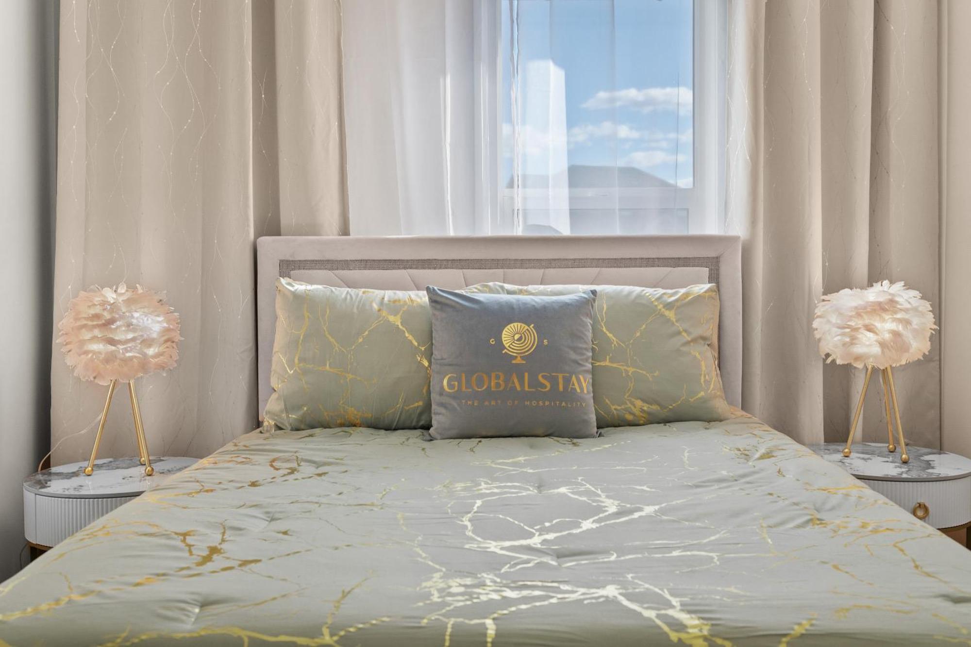 Globalstay New Apartments In Cranbrook Free Street Parking Калгари Экстерьер фото